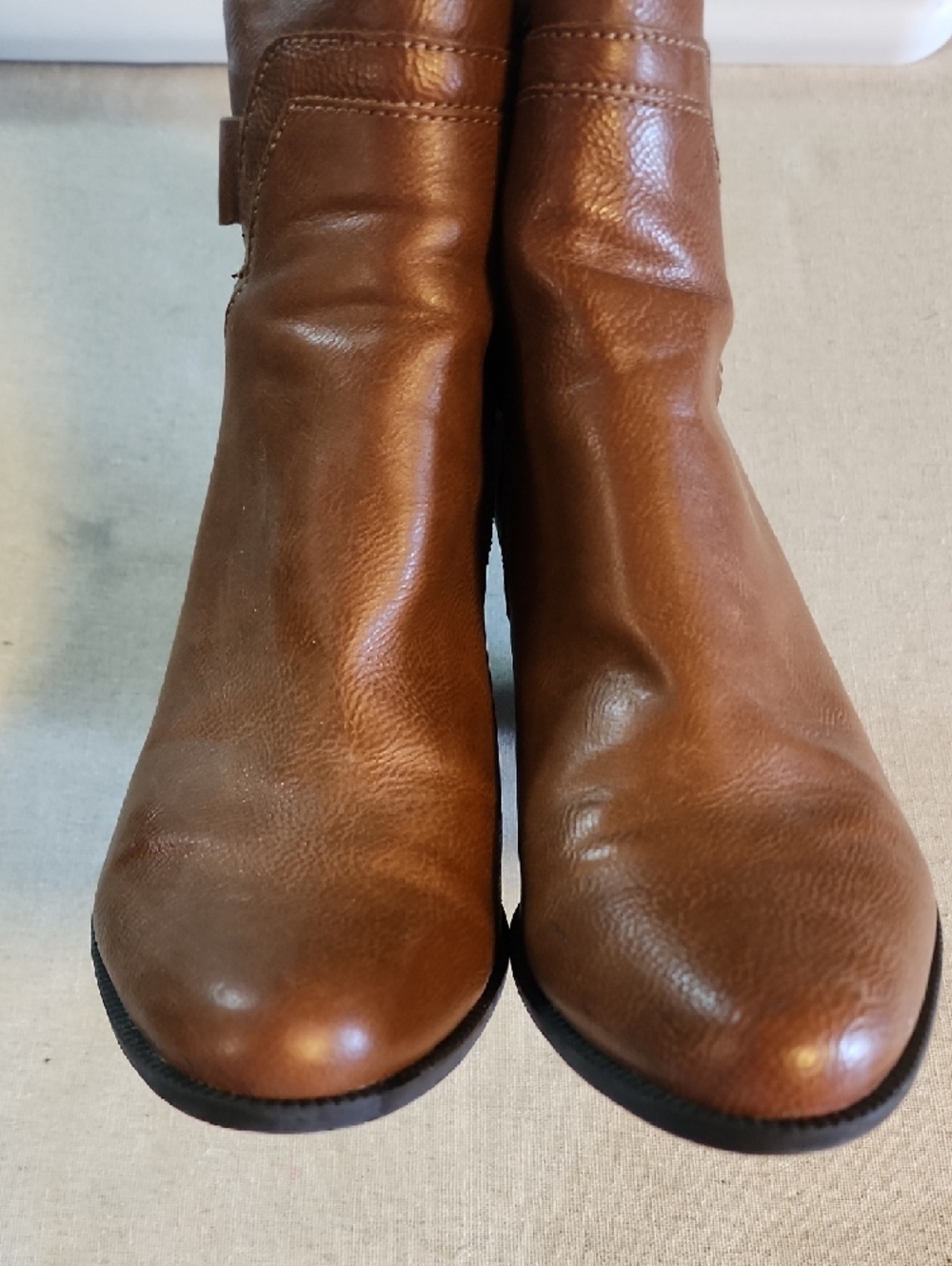 Bar III Women's Dove Block-Heel Ankle Booties size 8.5 - Picture 6 of 8